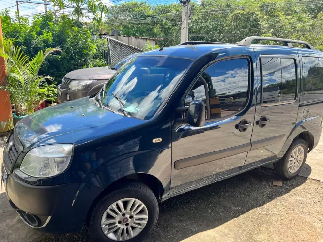 Fiat Doblo Essence 1.8 Flex 16V 5P 2012