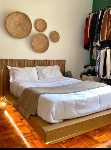 CAMA JAPONESA + COLCHAO (Vendo junto ou separado)