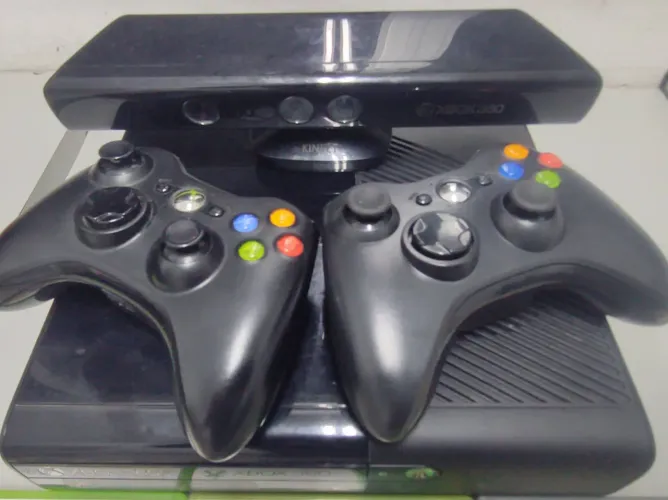 VENDE-SE VIDEO GAME XBOX 360 SUPER SLIM COMPLETO NÃO E DESTRAVADO 