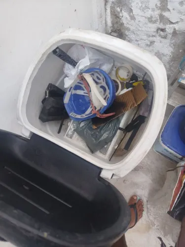 Baratinho pra quem tá dependendo de um baú bom , em ótimo estado, chama aqui no WhatsApp