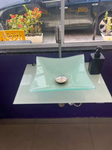 Pia de lavabo de vidro