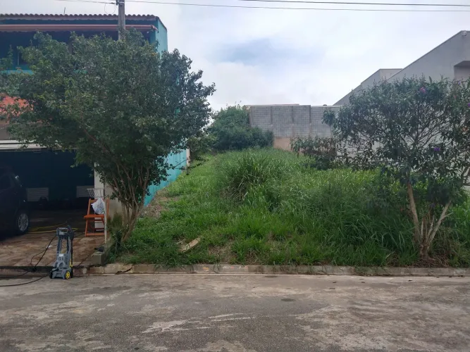 Terreno em Araçariguama.