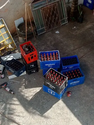 Vende se, litrinho litrão vasilhames....