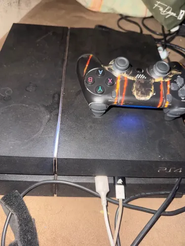 Vendo ps4 usado