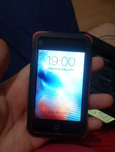 Ipod Touch Geração 3 ,32gb com Dock Station Sony