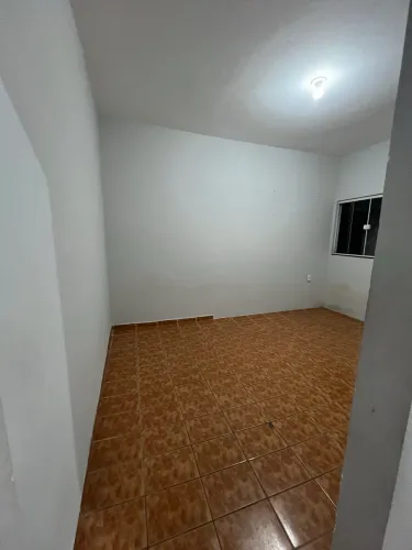 Alugo casa carapina