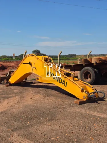 cod. 1520 LANÇA DA ESCAVADEIRA HIDRÁULICA HYUNDAI 210 E 220 ORIGINAL - Tk Tratores Nova An