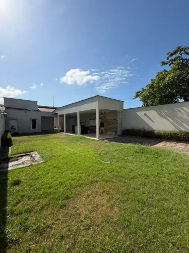 Casa no Park River | 3 Quartos | Terreno de 400m² | Área Gourmet