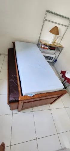 Bicama de angelim semi nova