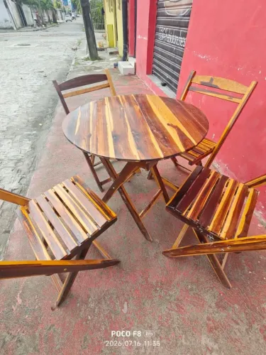 3 Conjuntos de Mesa com 12 Cadeiras em Madeira