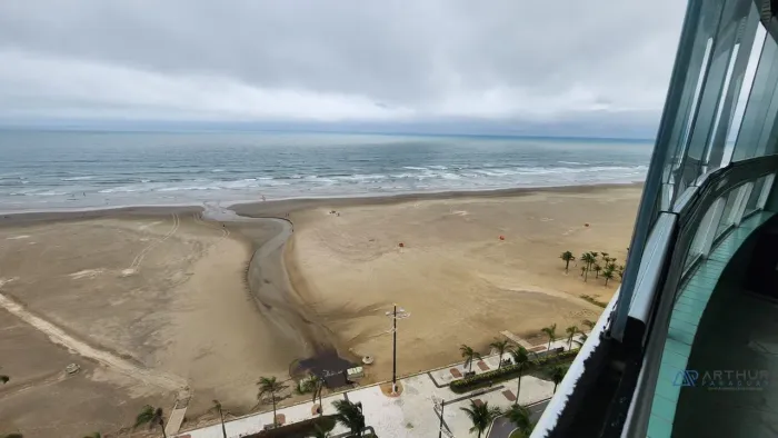 Apartamento à venda em Praia Grande na Guilhermina, 3 quartos, 1 suíte, 2 vagas