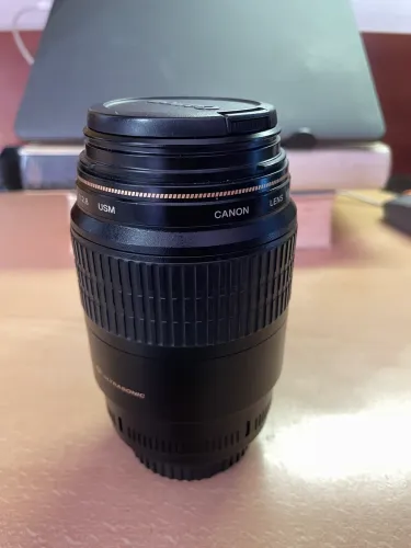 Canon 100mm Macro f2.8 USM