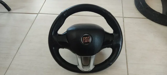 Volante esportivo linha Fiat 