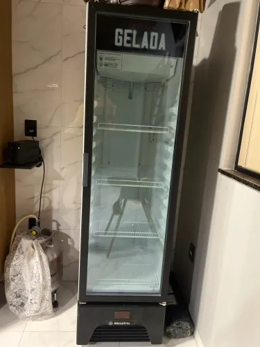 Cervejeira metalfrio seminova