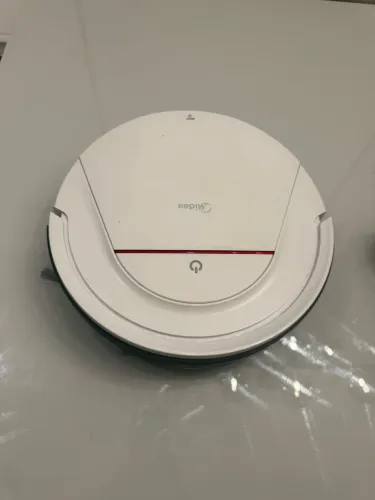 Robô Aspirador Midea com Controle Remoto e Base Carregadora