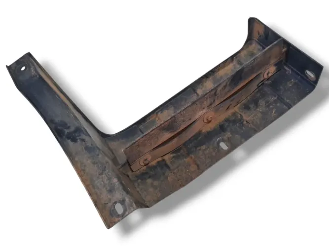 Acabamento paralama traseiro esquerdo MB Actros 2651 2021 