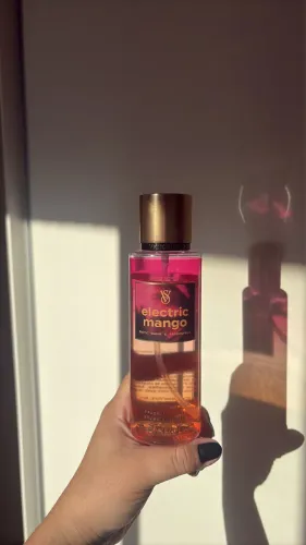 body splash victoria's secret electric mango 250ml-usado
