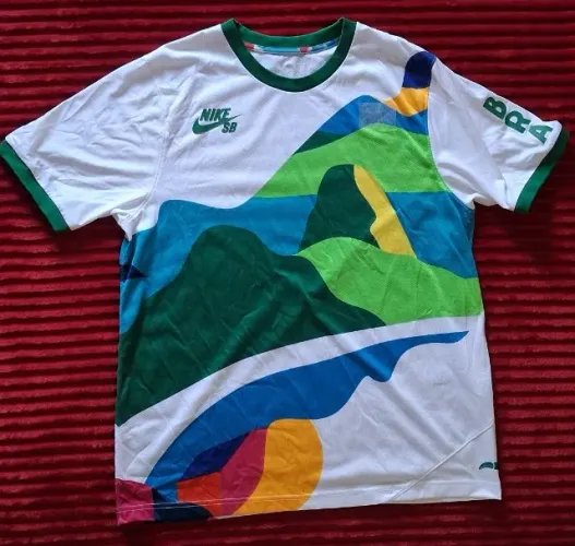 Camiseta Nike SB x Parra Brasil Ring Olimpiadas Tóquio 2021 - Raro