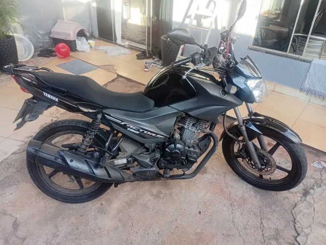 Vendo ou troco yamara factor 150 completissima pego ono corsa palio fiesta celta
