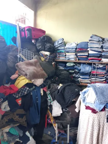 LOTE DE ROUPAS PARA BRECHÓ MAS DE 2.000 MIL PEÇAS! MASCULINO, FEMININA, ADULTOS, INFANTIL