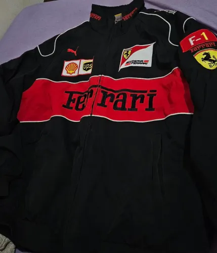 Jaqueta ferrari bordada