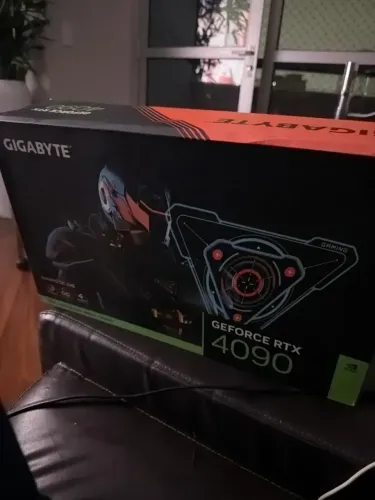 Vendo RTX 4090 24gb nova com nota e garantia
