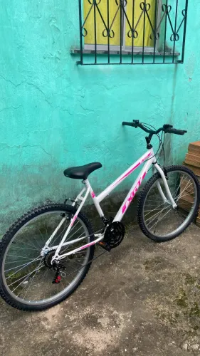 Vendo bike aro 26 , por apenas 700,00 (faço desconto)