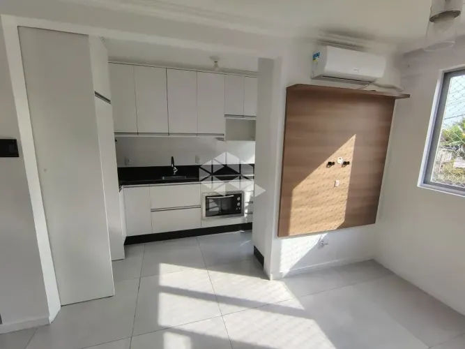 APARTAMENTO SEMIMOBILIADO COM 3 DORMITÓRIOS NO JARDIM ATLÂNTICO FLORIANÓPOLIS