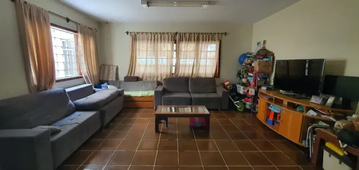 MELHOR PREÇO DA REGIAO Sobrado para venda possui 161 metros quadrados com 3 quartos