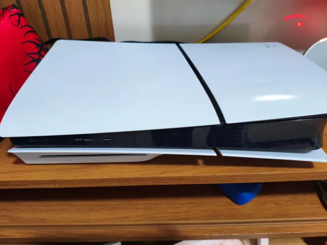 PlayStation 5 Slim (Com Leitor de Disco)