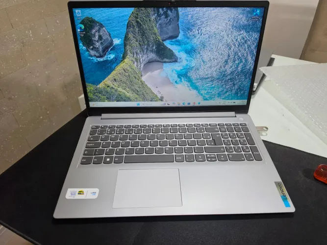 Notebook Lenovo i5 12° geração 8gb 512gb ssd