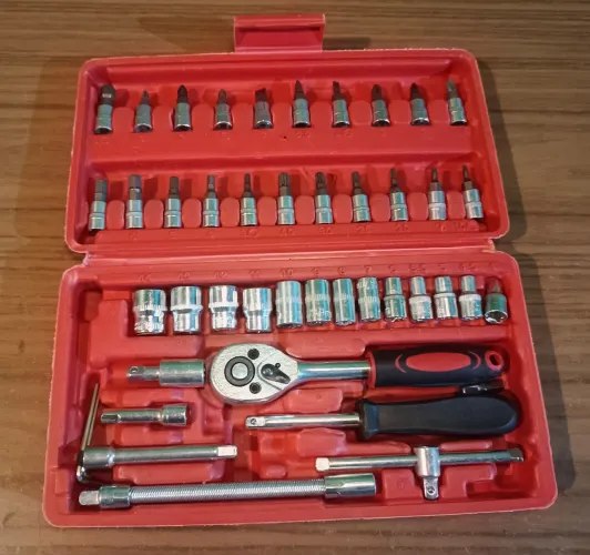 Maleta de Ferramentas com Soquetes, Bits e Chave Catraca