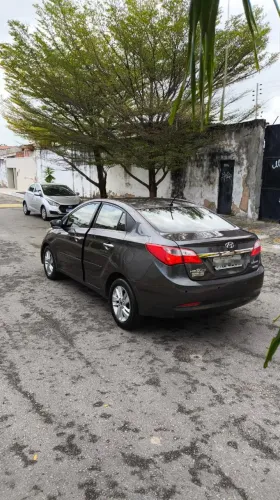 Hyundai HB20S Premium 1.6 Flex 16V Aut. 4P 2015