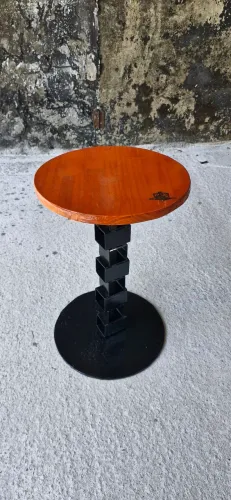 Mesinha de apoio estilo industrial 