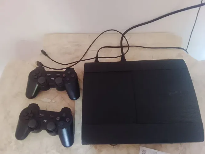 Ps3 Slim, completo, 2 controles.
