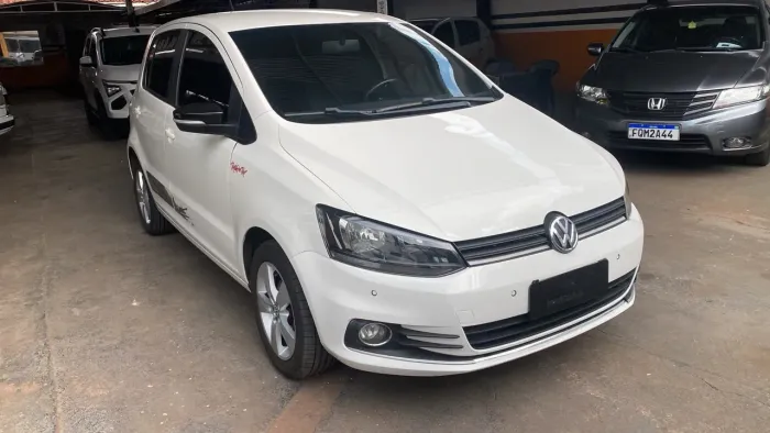 Volkswagen Fox Rock IN RIO 1.6 MI Total Flex 8V 5P 2016