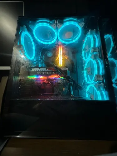 Pc gamer tudo novo 1 ano de pouco uso tenho a caixa de todas as peças 