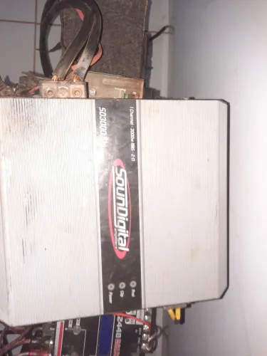 Vende-se somdigital 3000 rms 2 ohms