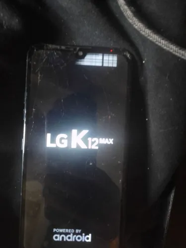 Vendo um celular k12 só trocar a tela mais tá funcionando