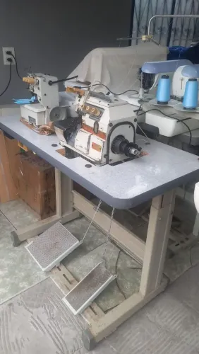 Máquina de costura Overlock Industrial
