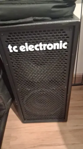 Gabinete TC Electronic BC208