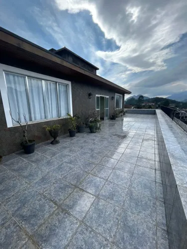 Cobertura duplex no Valparaiso saída rápida para rj