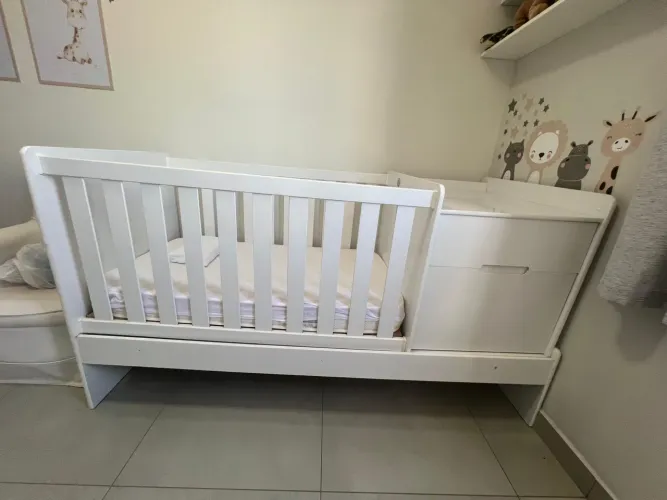 Vendo berço com cômoda 