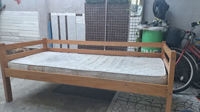 Cama infantil com colchão