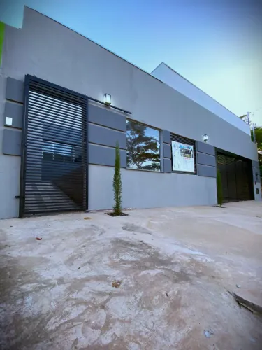 Casa Comercial à venda, 2 quartos, 1 suíte, 2 vagas, Centro - Aquidauana/MS
