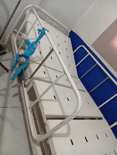 Cama hospitalar 2200$ quero dinheiro!