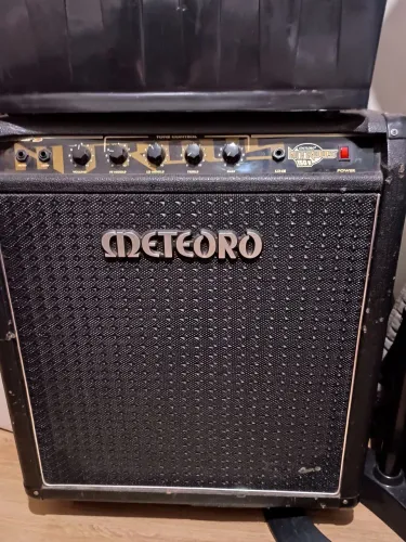 Amplificador Meteoro Nitrous 150 B - contrabaixo. 
