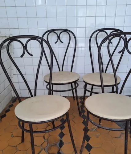 Conjunto 4 cadeiras ferro na cor marrom 