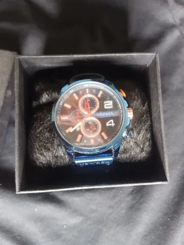 Relogio com pulseira de couro