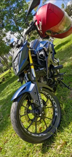 CB 300F 2025 Azul Acetinado, moto super conservada. Vale a pena conhecer!!